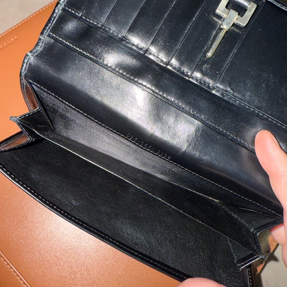 Gucci Microguccissima Jackie Piston Lock Authentic Leather Wallet in Black - Picture 12 of 14